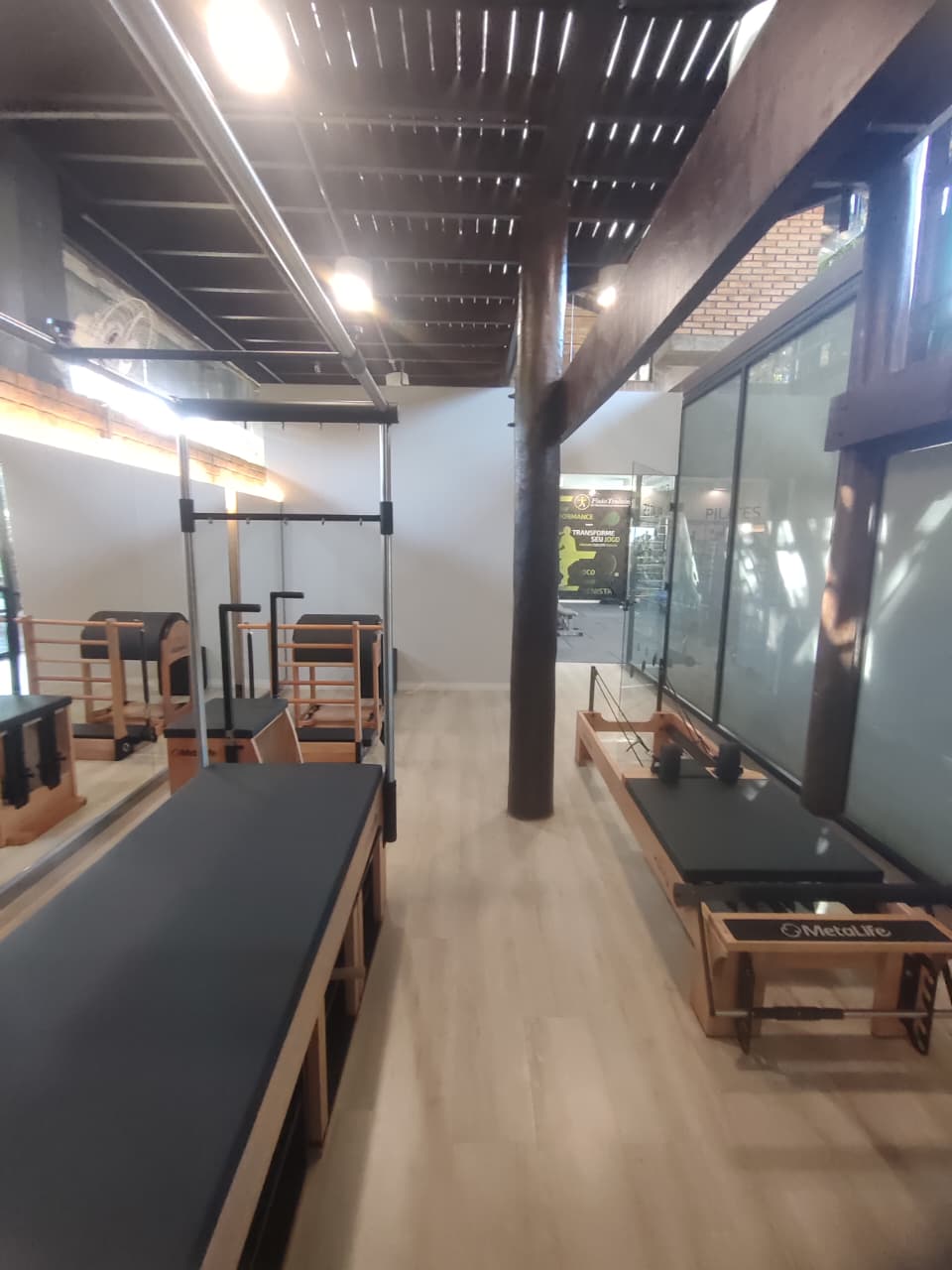 Estúdio de pilates com aparelhos MetaLife na unidade Morumbi