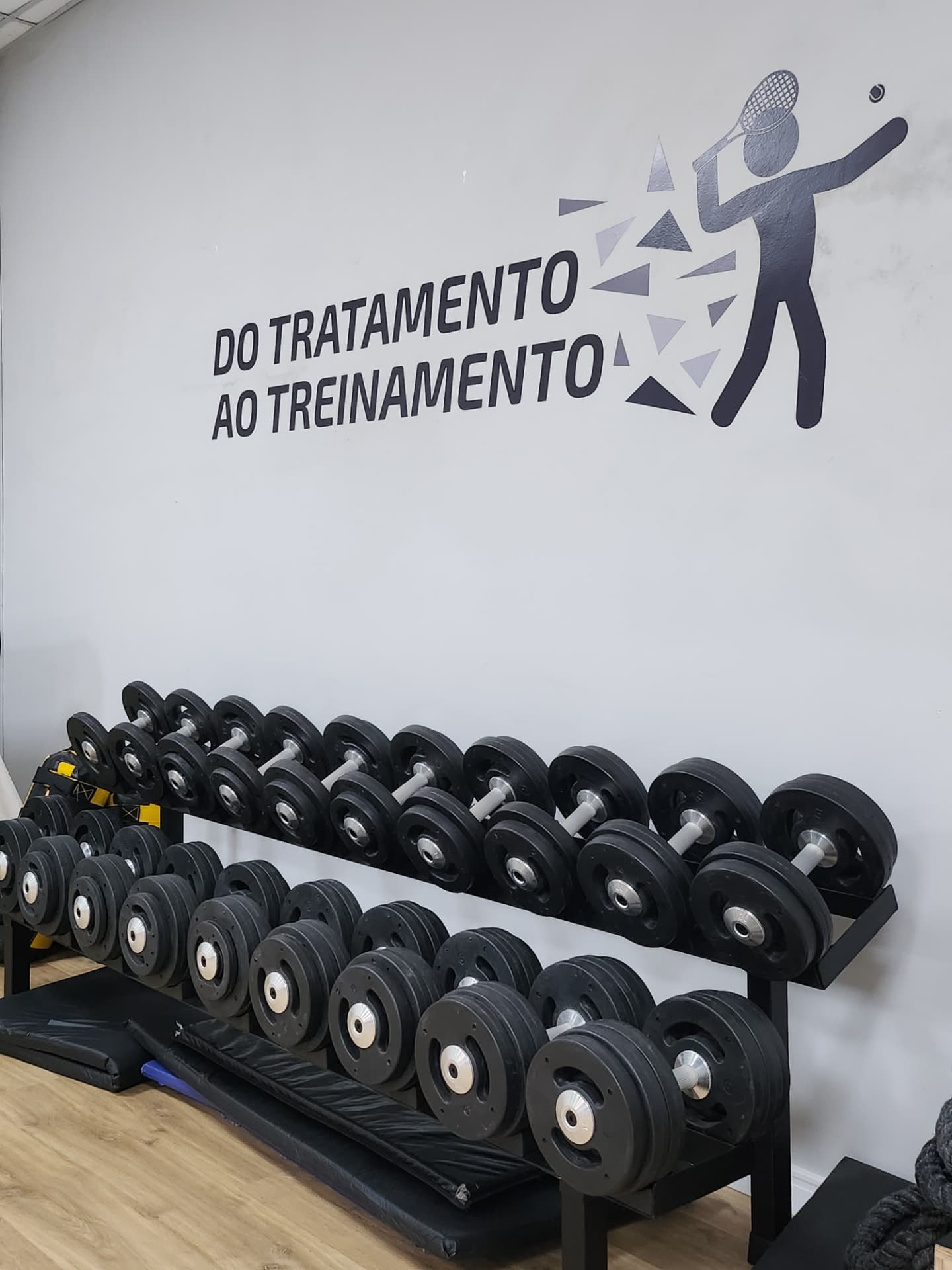 Rack de halteres da unidade Campo Belo
